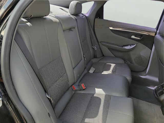 Used 2018 Chevrolet Impala LT w/ LT Convenience Package FWD image 16