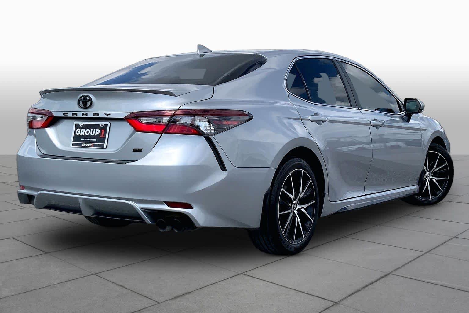 Used 2024 Toyota Camry SE FWD image 13