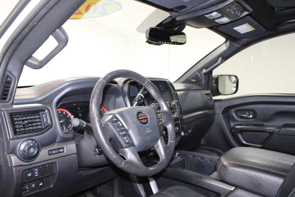 Used 2020 Nissan Titan PRO-4X w/ Pro-4x Convenience Package AWD/4WD image 23