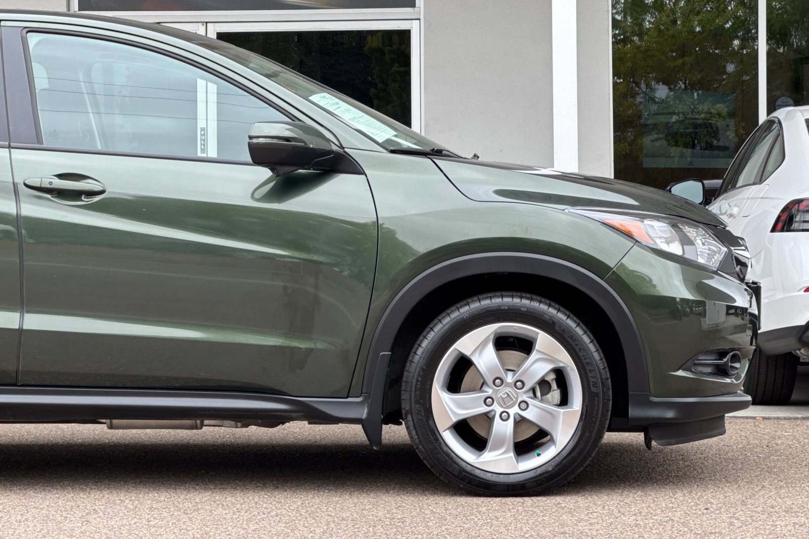 Used 2016 Honda HR-V EX image 34