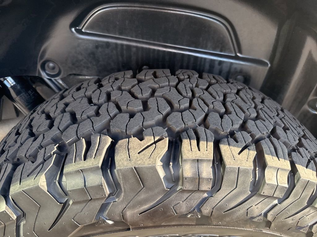 Certified 2025 Jeep Wrangler Willys 4xe image 11