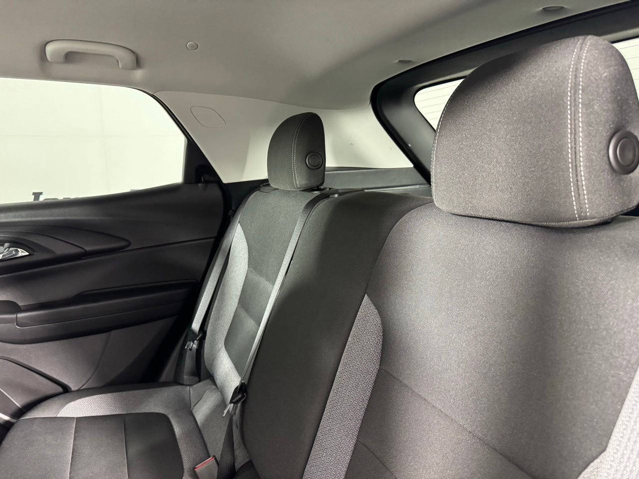 Used 2025 Chevrolet TrailBlazer LT AWD/4WD image 28
