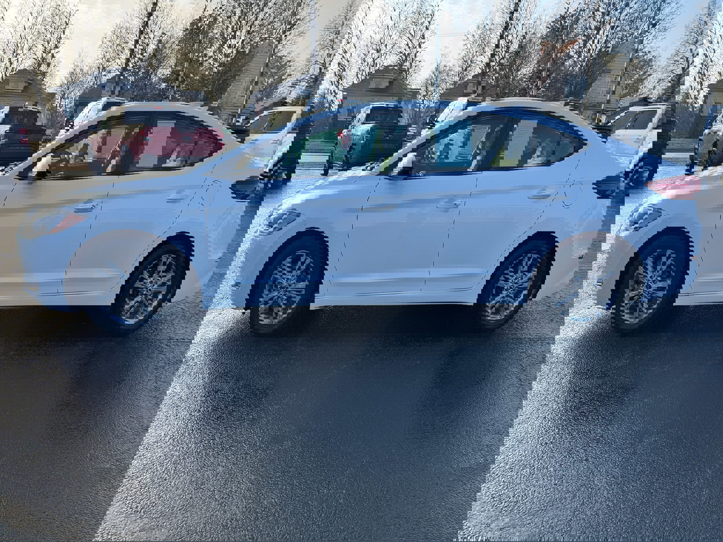 Used 2017 Hyundai Elantra SE w/ SE A/T Tech Package 03 image 4