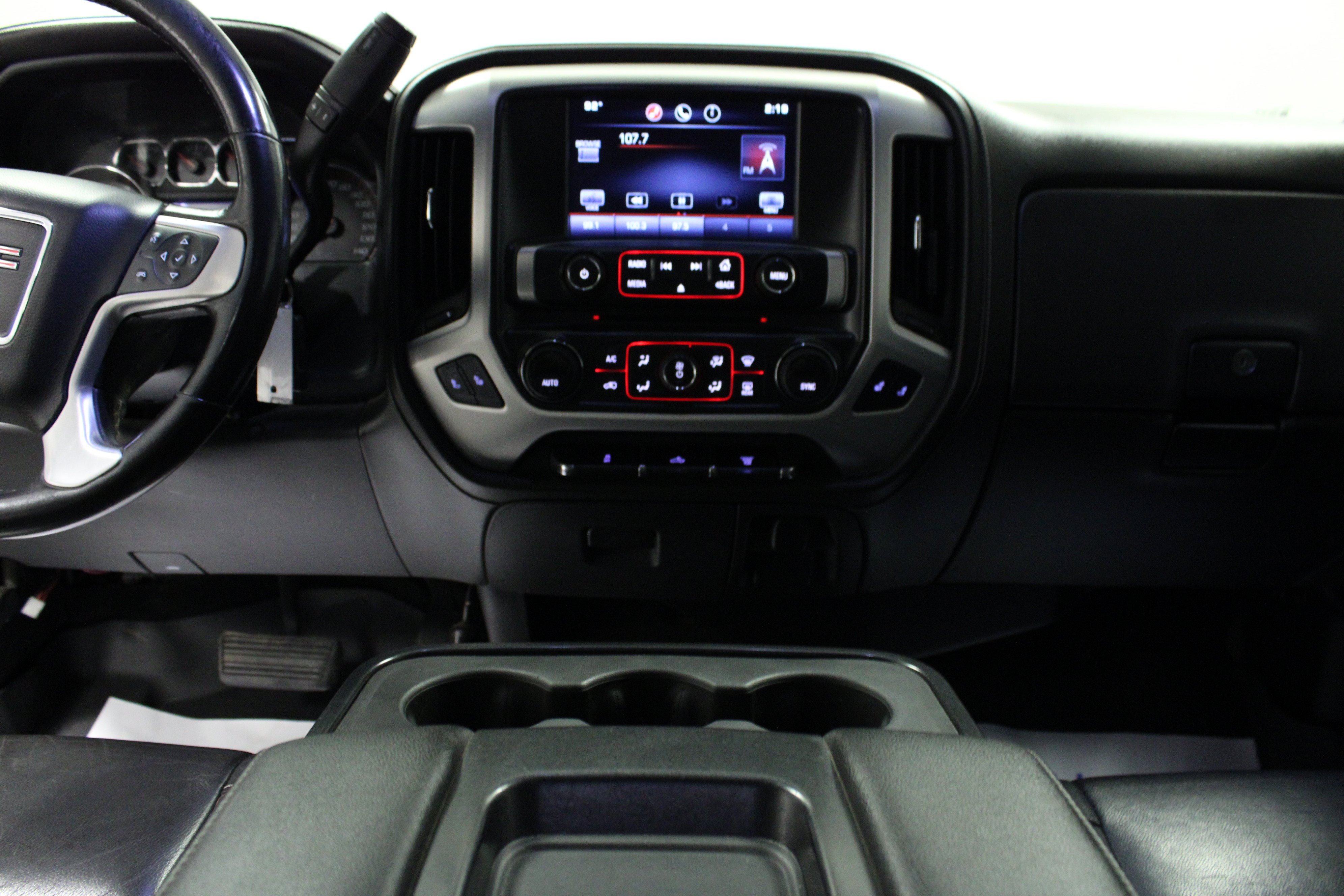 Used 2015 GMC Sierra 2500 SLE w/ SLE Preferred Package AWD/4WD image 18