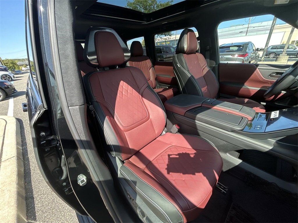 New 2026 INFINITI QX80 Autograph image 16