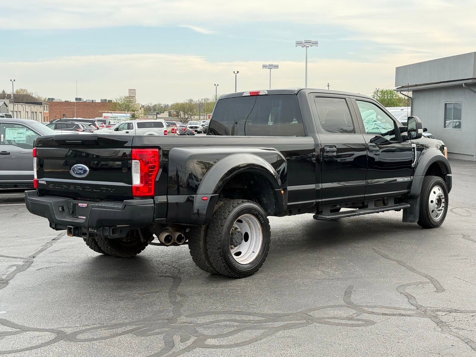 Used 2017 Ford F450 XL w/ Power Equipment Group AWD/4WD image 3