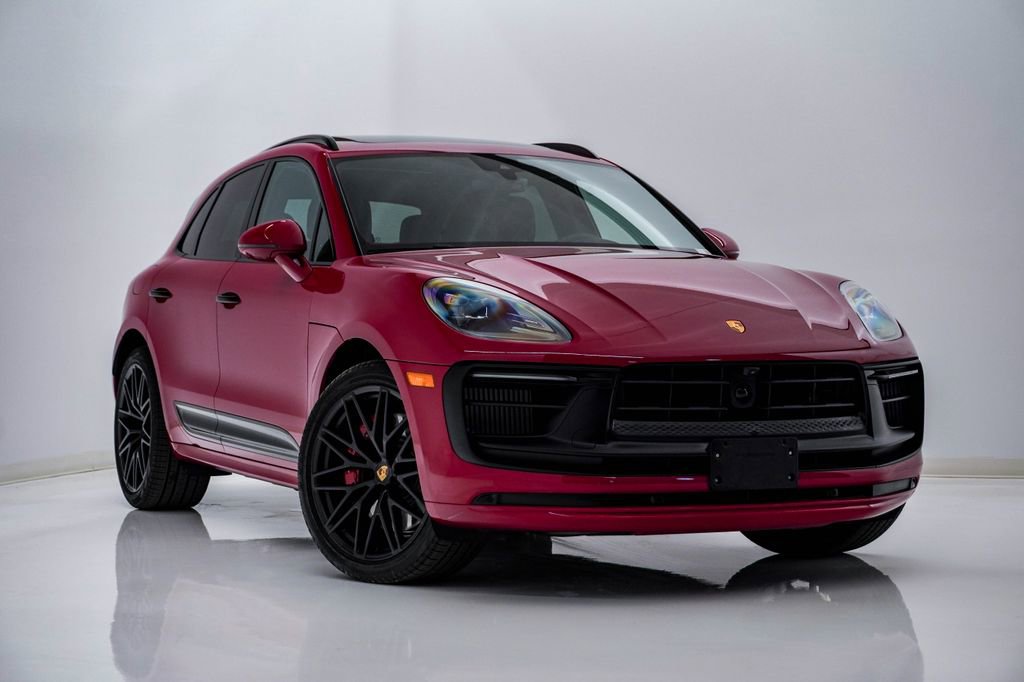 Certified 2026 Porsche Macan GTS image 8