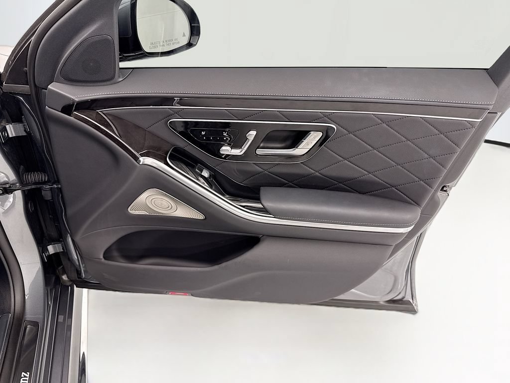 Certified 2025 Mercedes-Benz S 580 4MATIC Sedan image 24