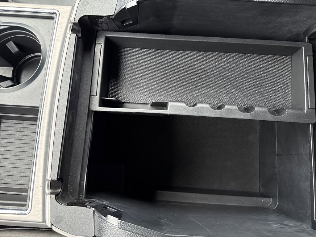 Used 2021 Ford F350 Platinum w/ Tremor Off-Road Package image 28