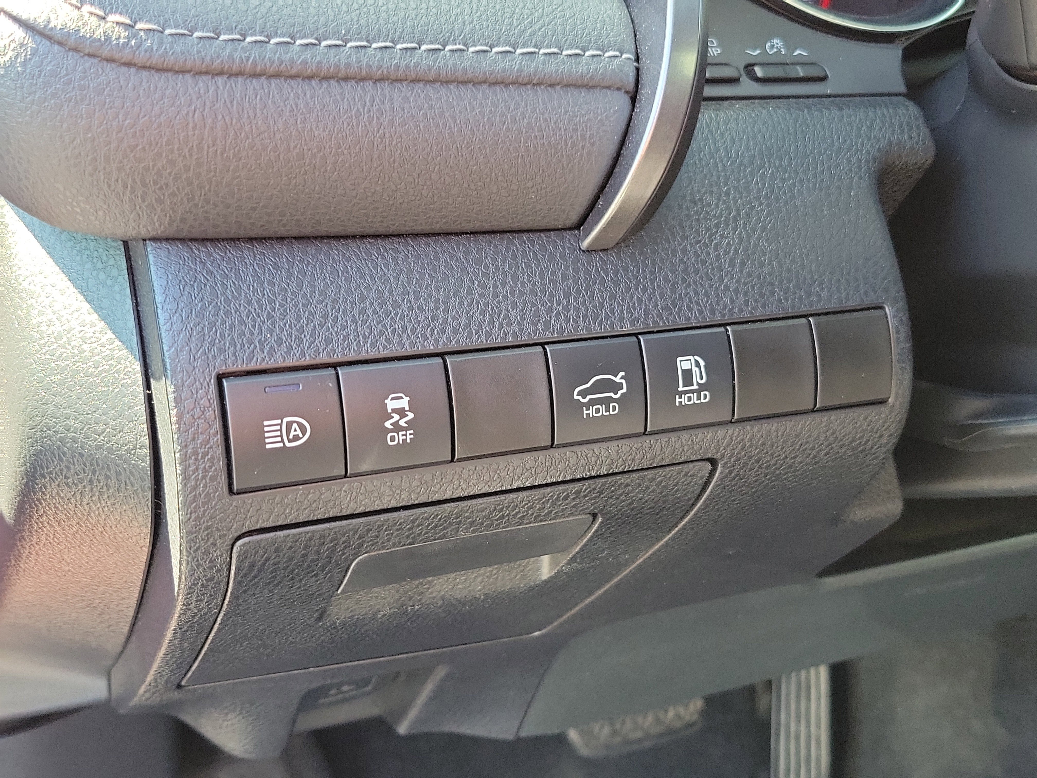 Certified 2020 Toyota Camry XSE image 19