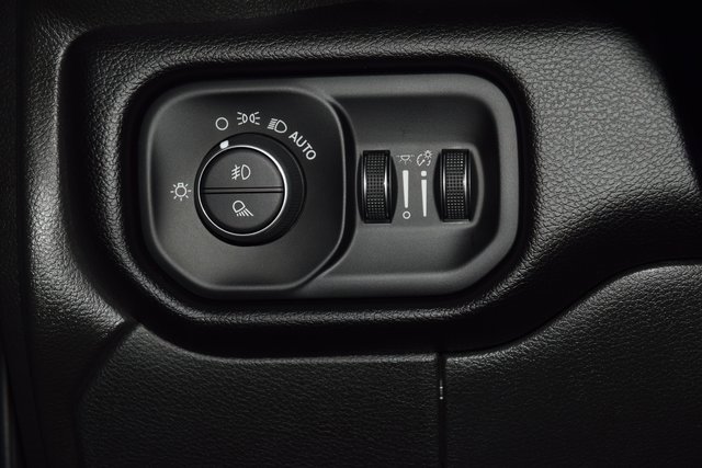 Used 2024 RAM 2500 Laramie w/ Night Edition image 34