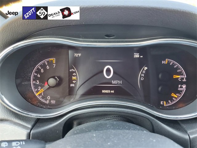 Used 2018 Jeep Grand Cherokee Altitude image 23