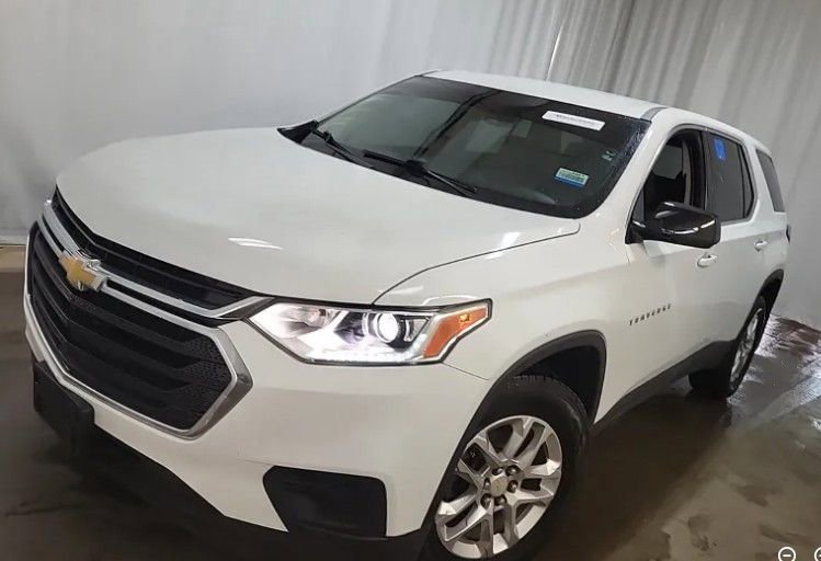 Used 2020 Chevrolet Traverse LS image 1