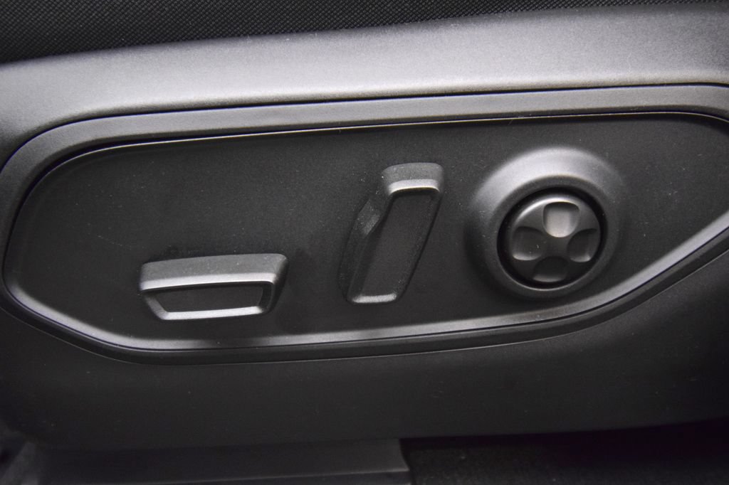 New 2026 Jeep Grand Cherokee L Laredo AWD/4WD image 33