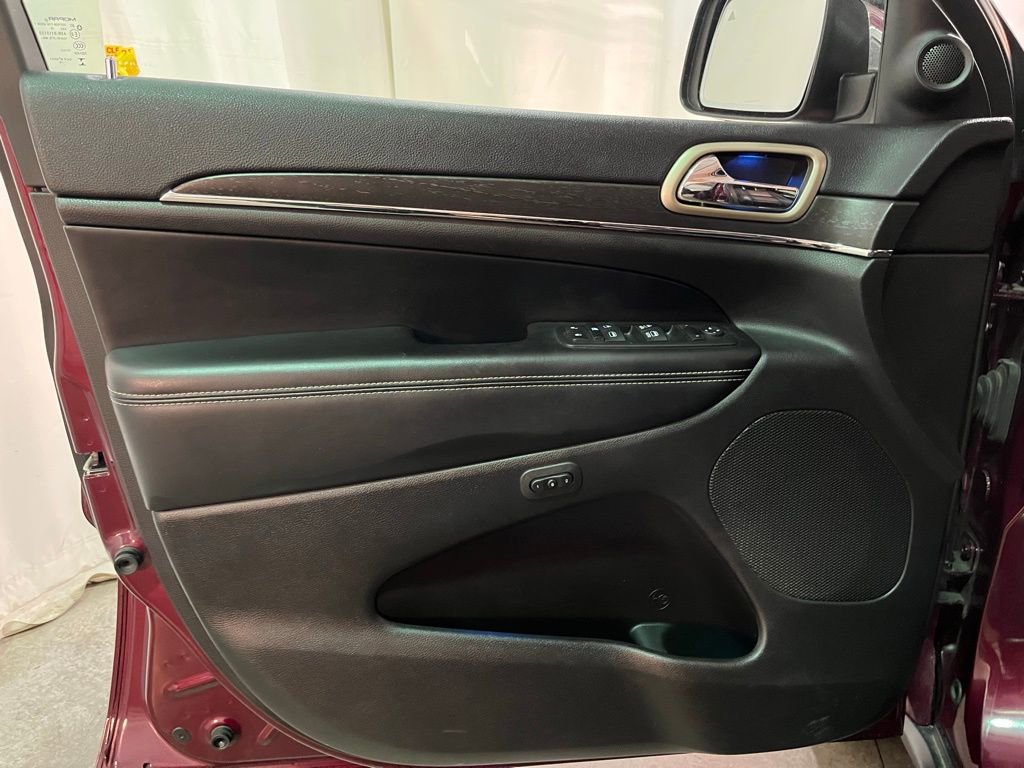 Used 2017 Jeep Grand Cherokee Limited w/ Trailer Tow Group IV image 9