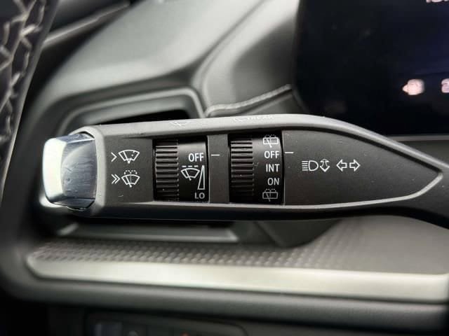 Used 2025 Chevrolet Traverse LT AWD/4WD image 21