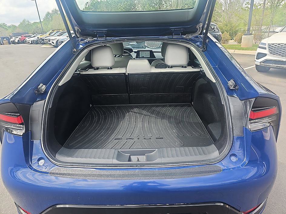 Used 2024 Toyota Prius XLE image 32