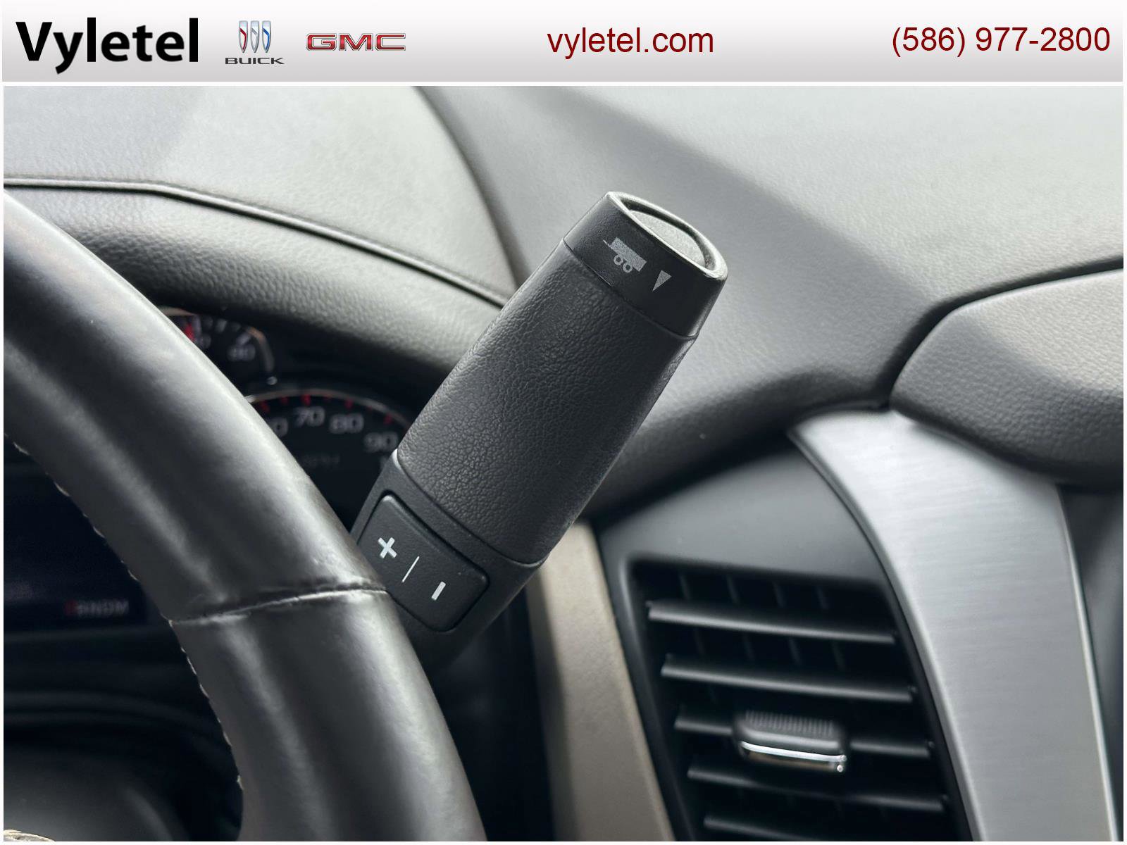 Used 2015 GMC Yukon XL SLT w/ Open Road Package image 29