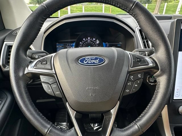 Used 2024 Ford Edge SEL AWD/4WD image 44