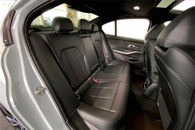 Certified 2023 BMW 330i Sedan w/ M Sport Package image 27