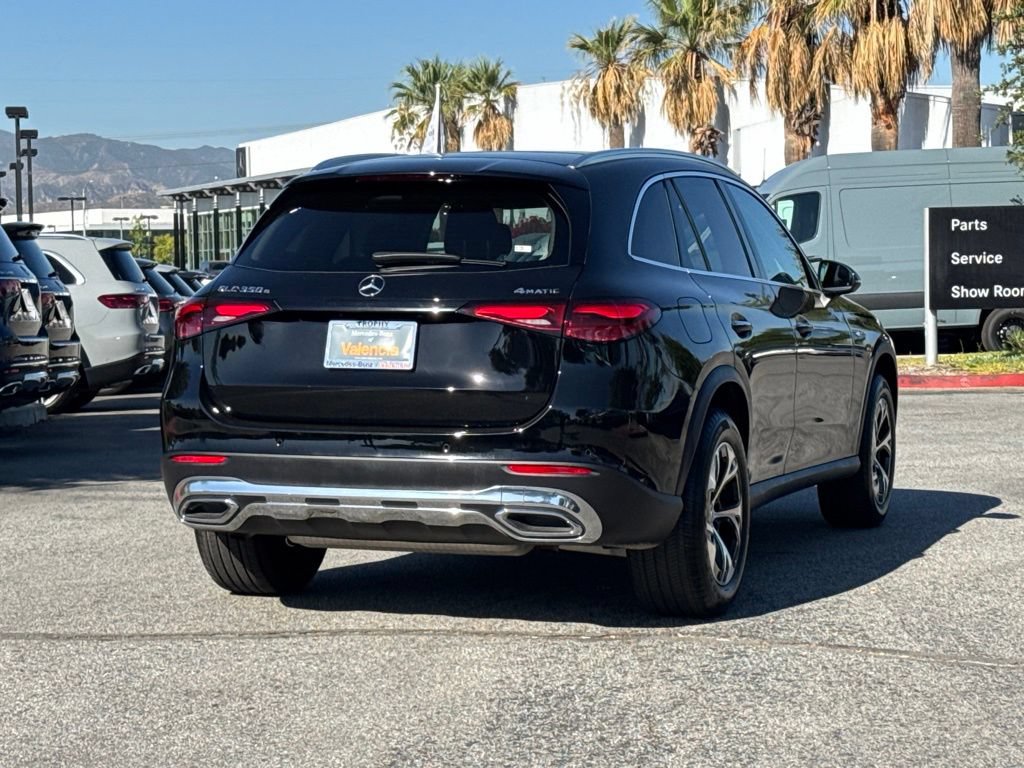 Used 2025 Mercedes-Benz GLC 350e 4MATIC image 9