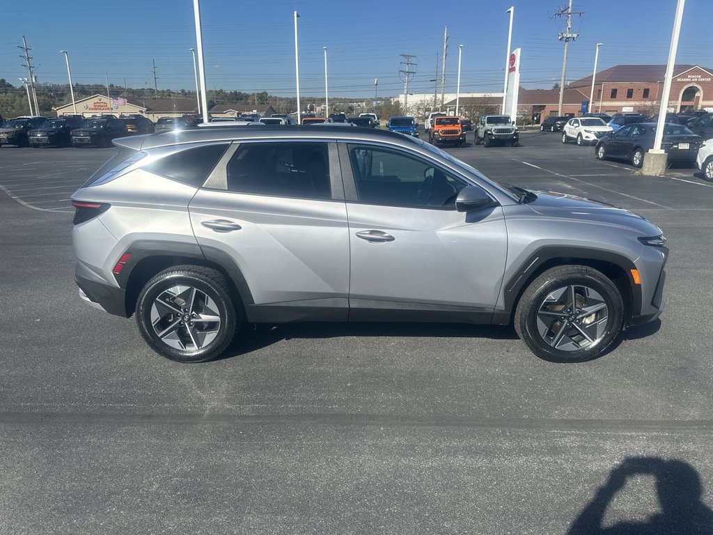 Used 2025 Hyundai Tucson SEL AWD/4WD image 9
