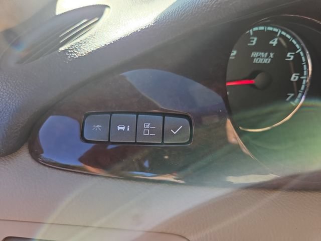 Used 2011 Buick Lucerne CXL FWD image 24