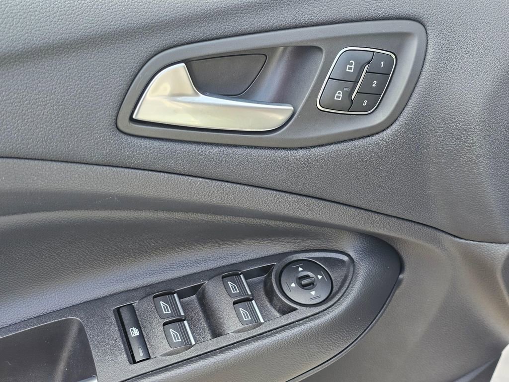 Used 2017 Ford Escape Titanium w/ Equipment Group 301A image 22