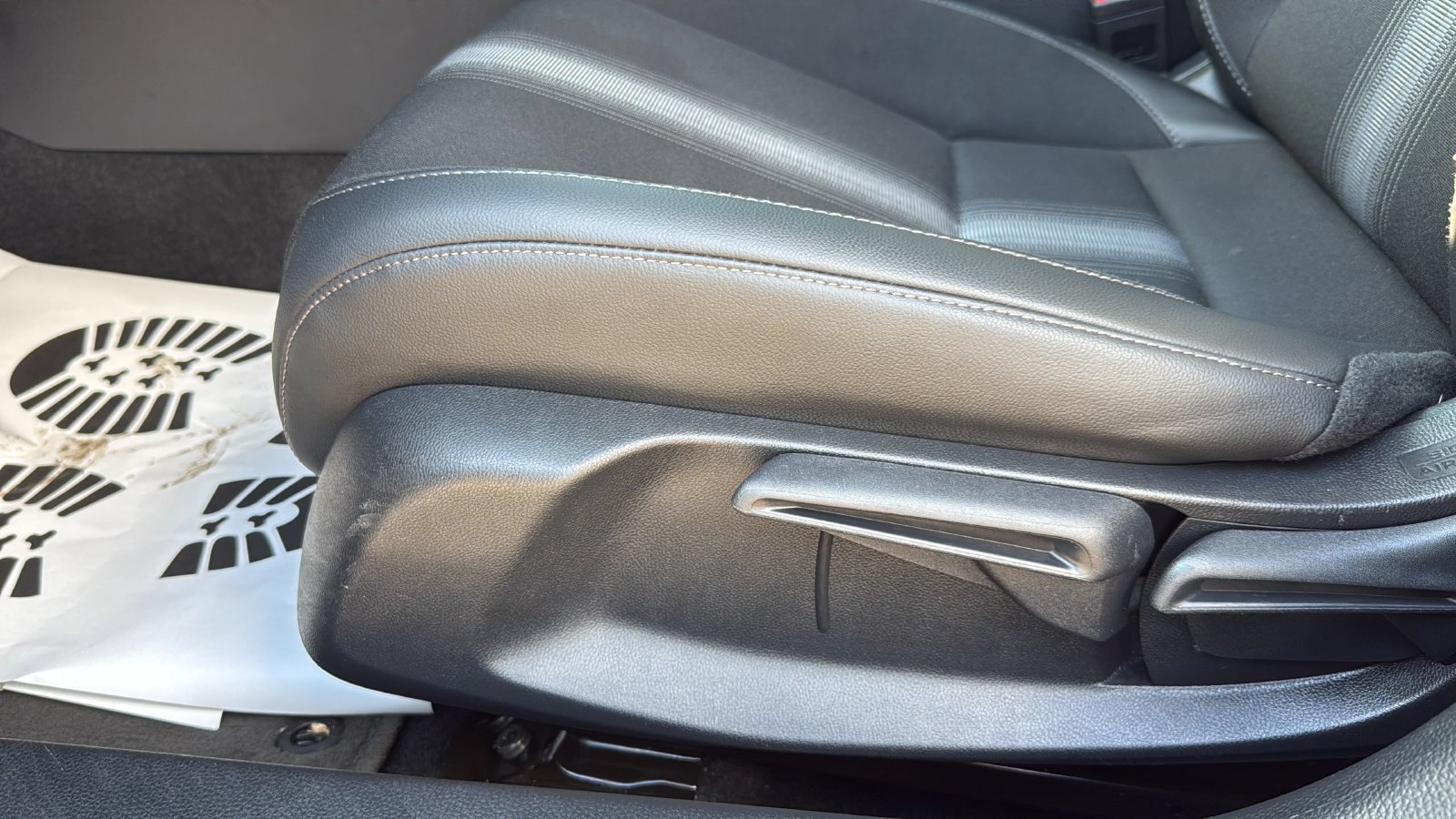 Used 2025 Honda Civic Sport image 5