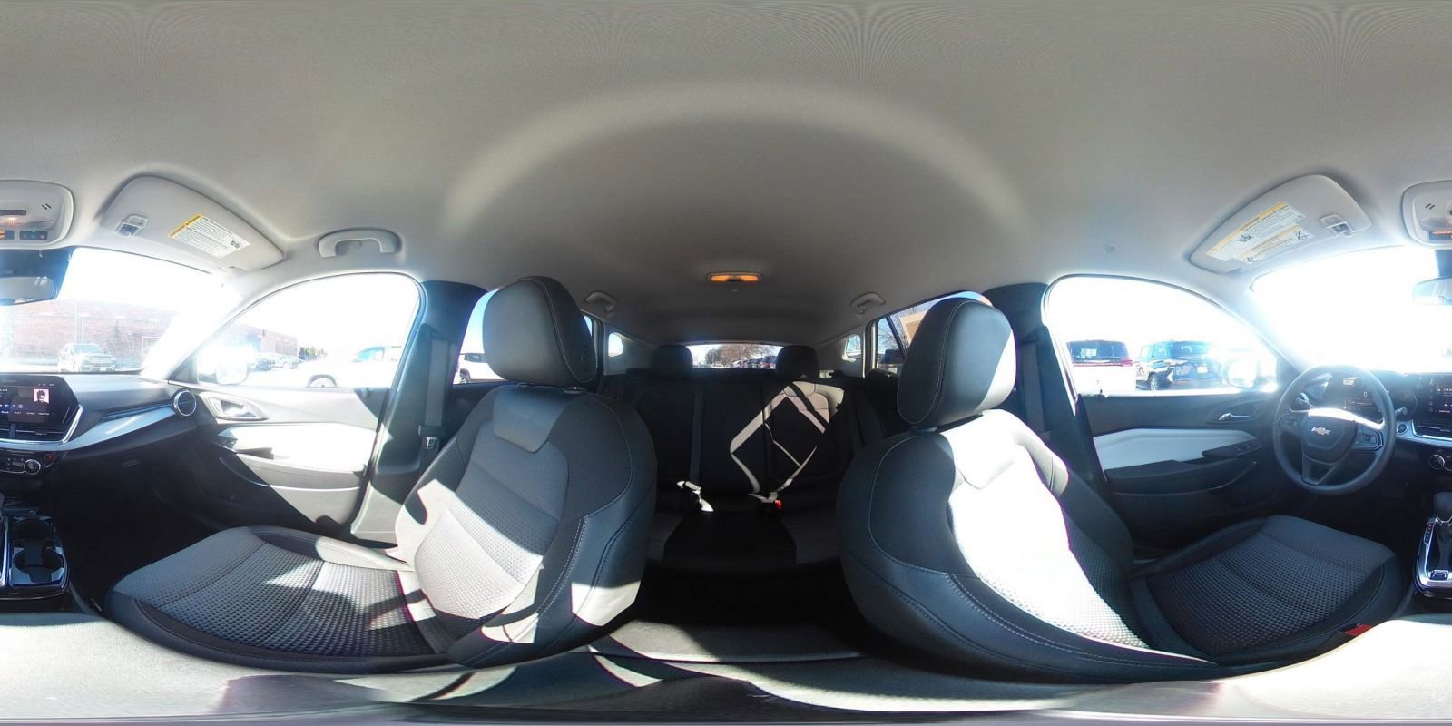 Used 2025 Chevrolet Trax LT image 42