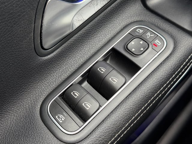 Used 2021 Mercedes-Benz CLA 35 AMG 4MATIC image 25