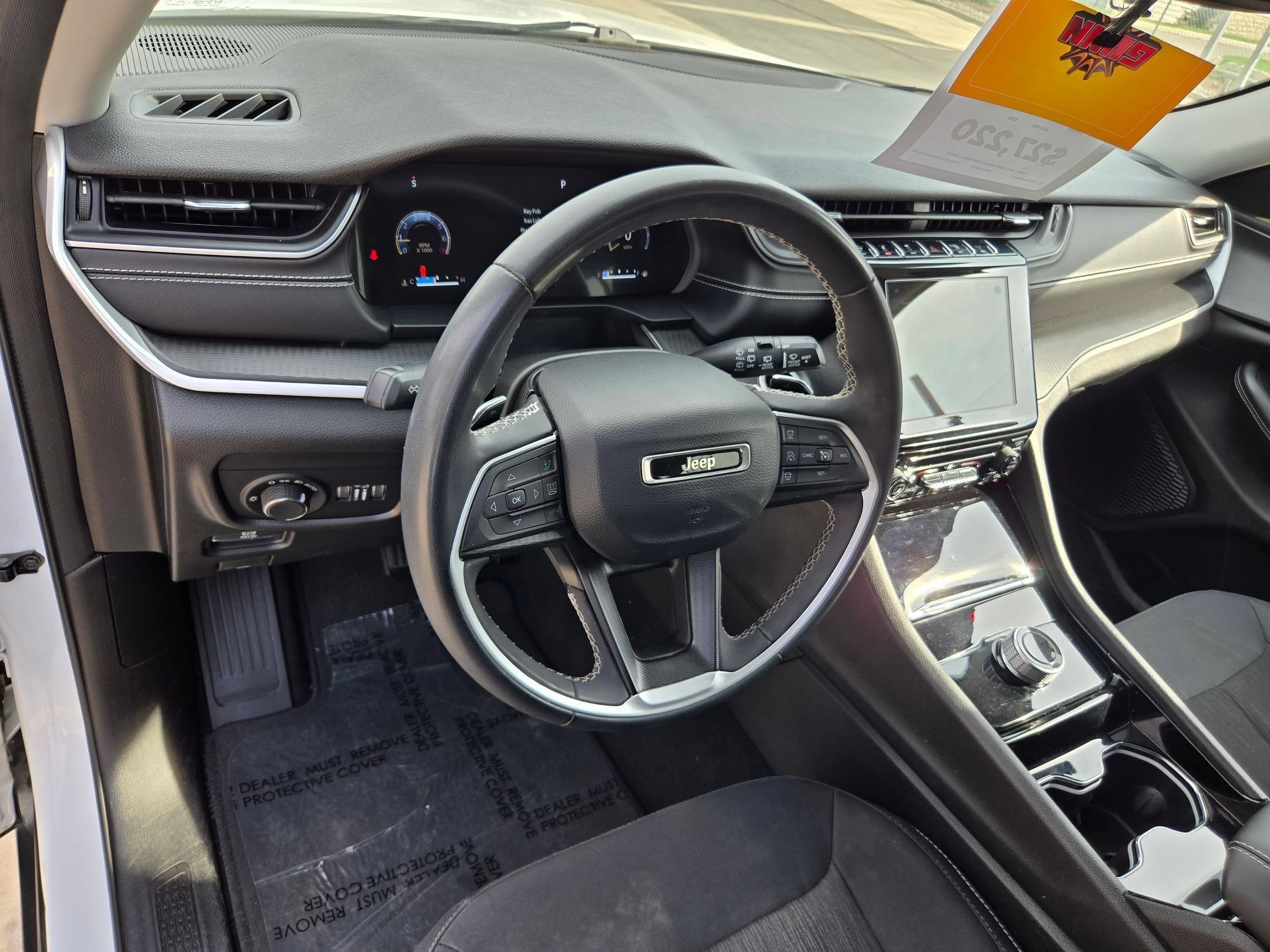 Used 2023 Jeep Grand Cherokee L Laredo AWD/4WD image 10