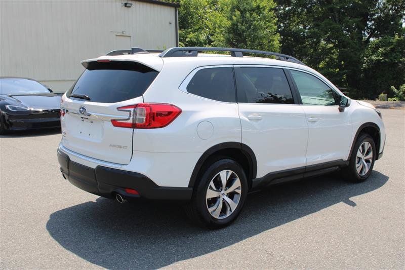 Used 2025 Subaru Ascent Premium AWD/4WD image 8