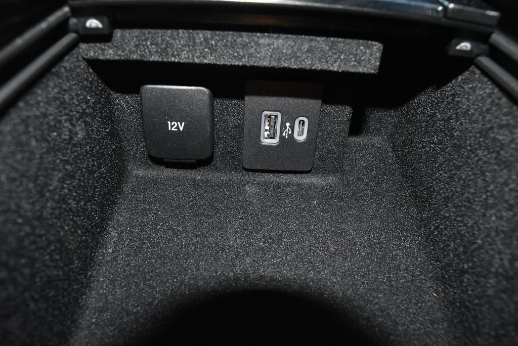 Used 2024 Lincoln Corsair Reserve AWD/4WD image 16
