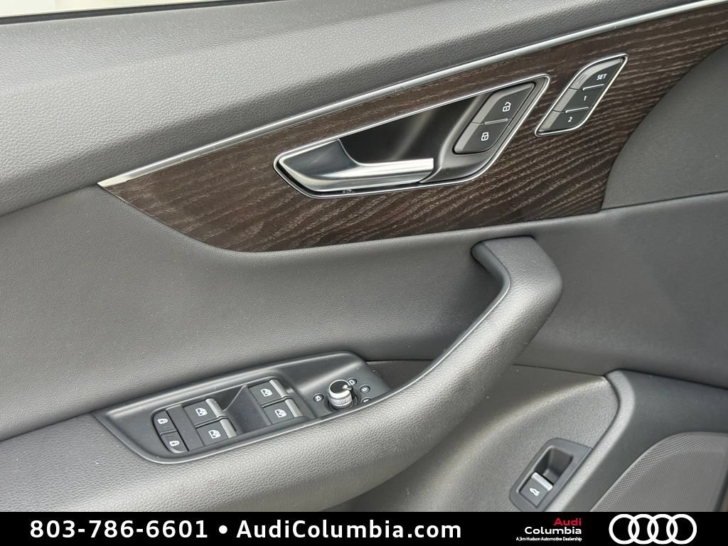 Used 2023 Audi Q7 3.0T Premium w/ Convenience Package AWD/4WD image 21