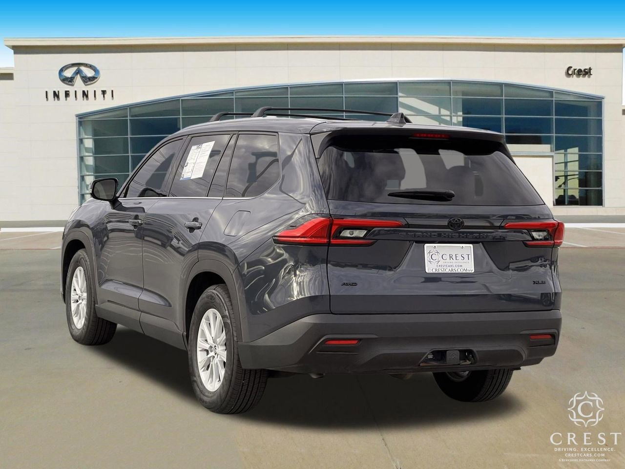 Used 2024 Toyota Grand Highlander XLE image 7