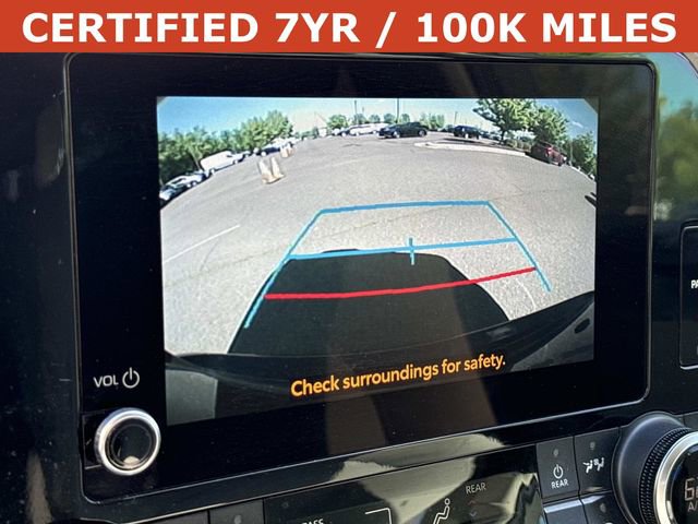Used 2024 Toyota Highlander LE FWD image 20