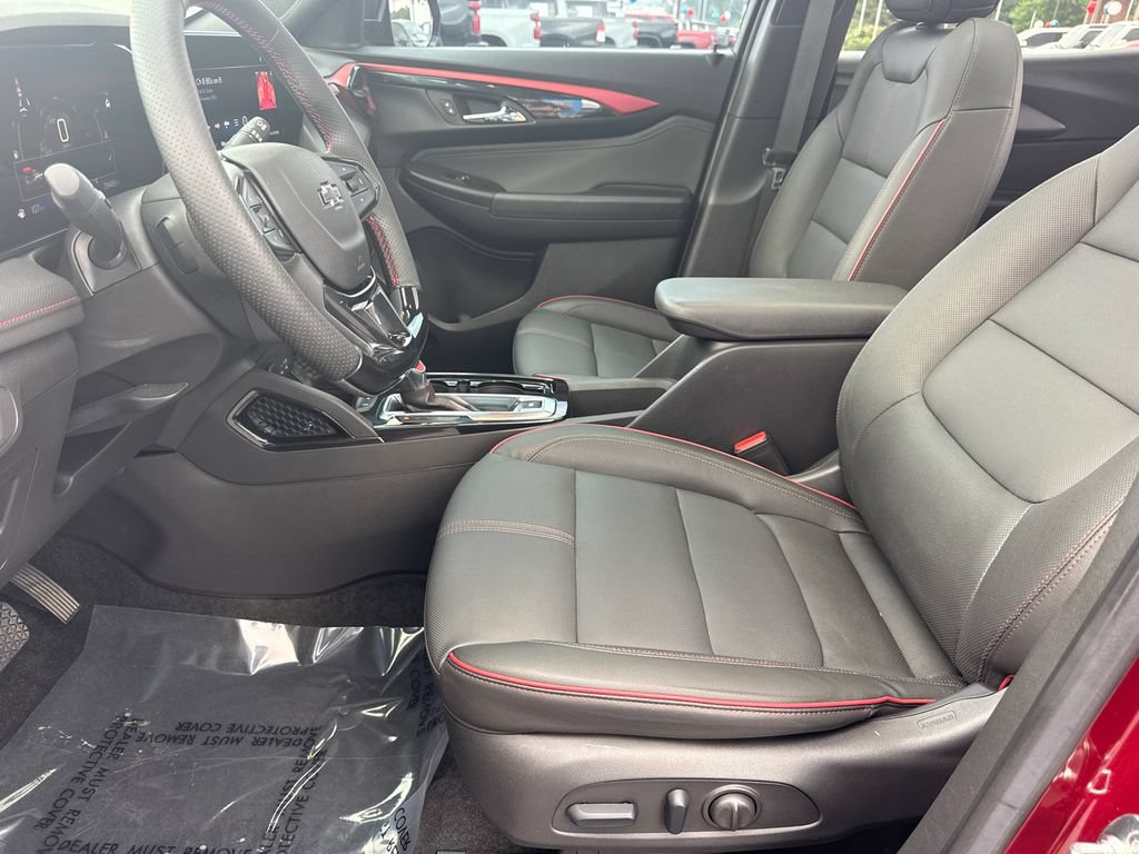 Used 2024 Chevrolet TrailBlazer RS w/ Convenience Package FWD image 10
