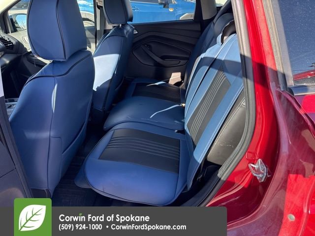 Used 2017 Ford Escape SE w/ SE Sport Appearance Package image 10