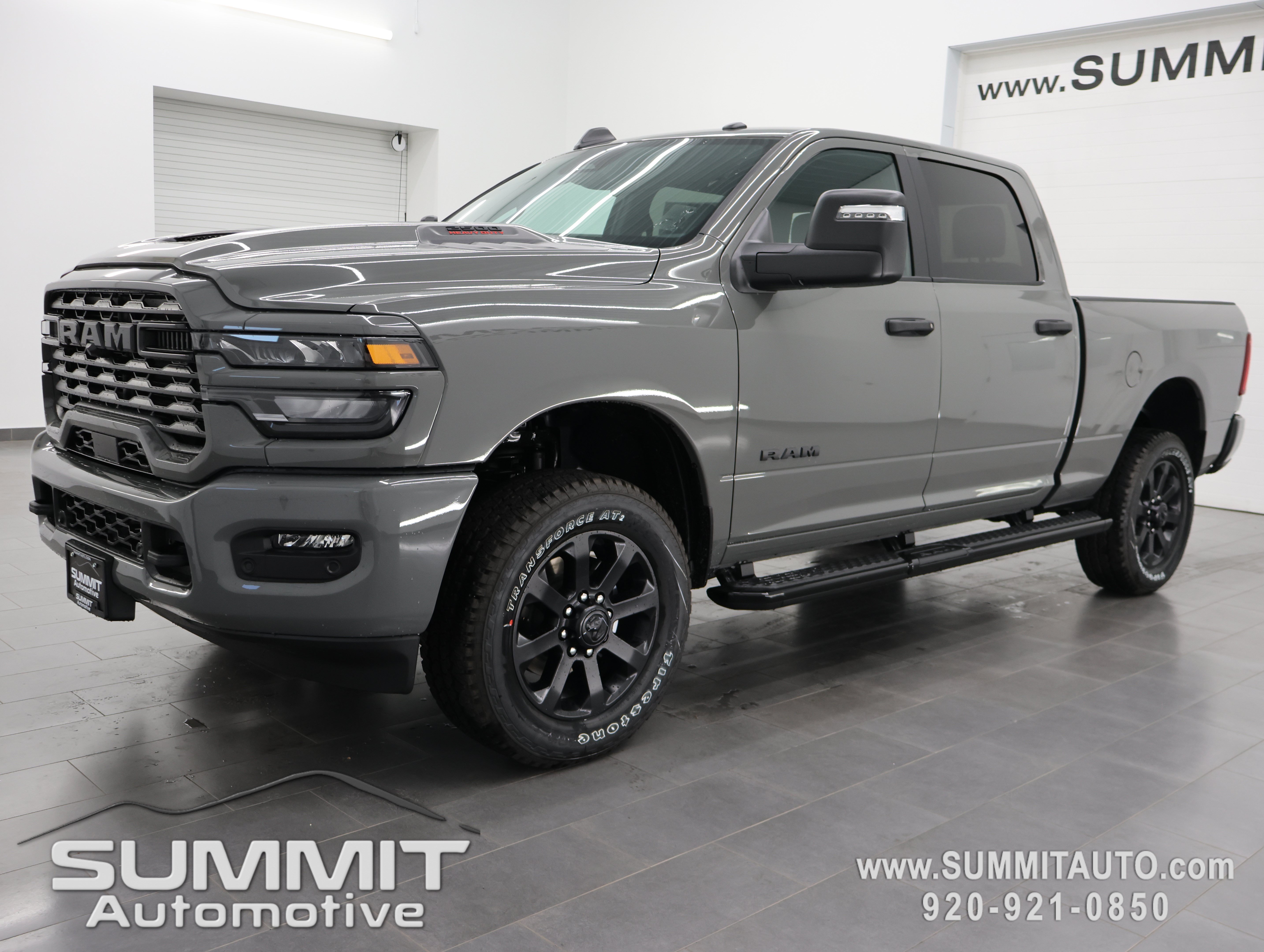 New 2026 RAM 2500 Big Horn AWD/4WD image 7