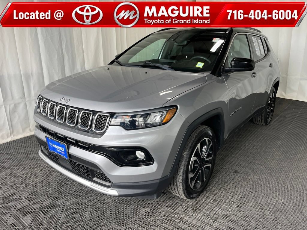 Used 2023 Jeep Compass Limited AWD/4WD image 1