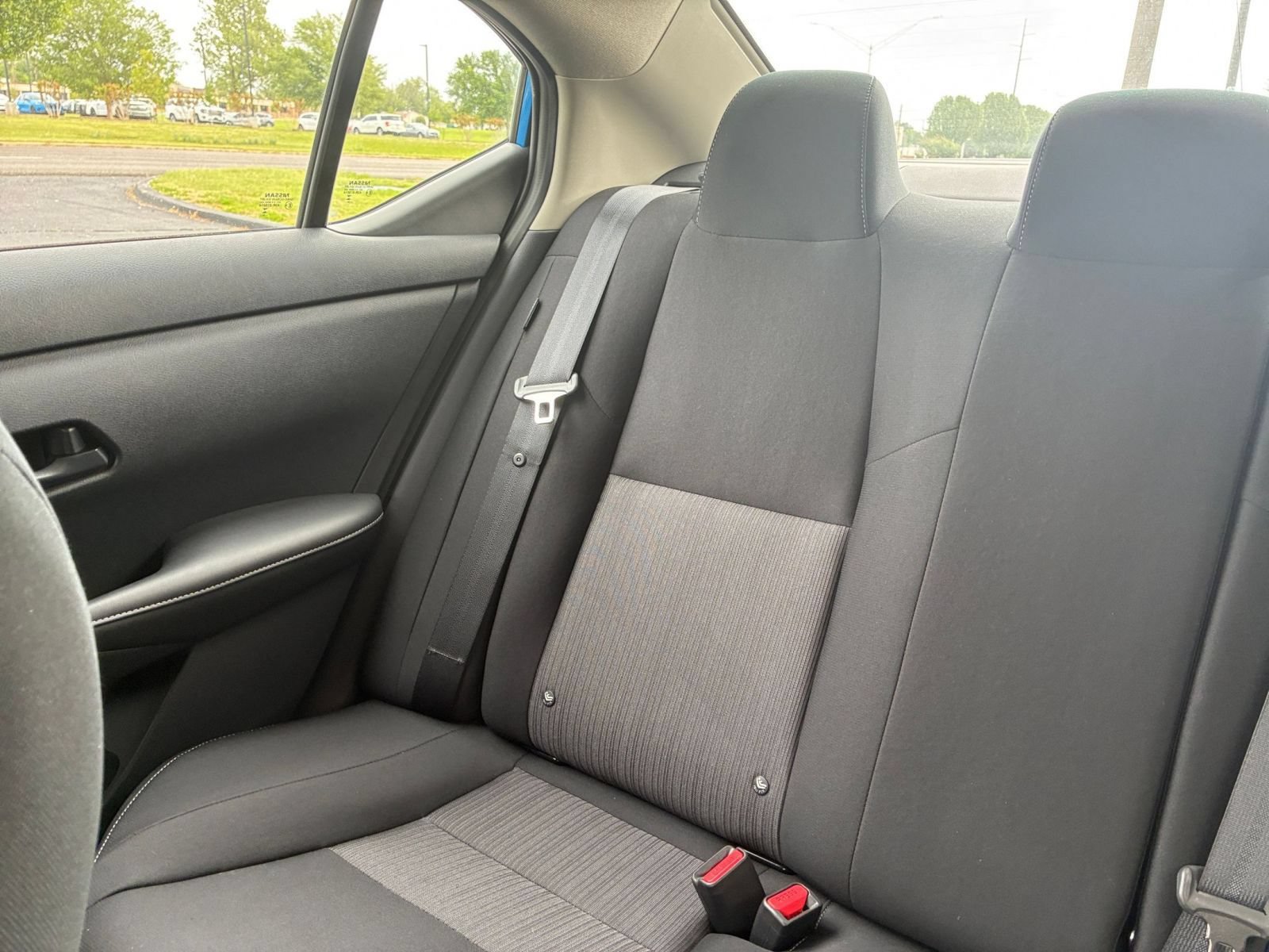 Used 2025 Nissan Sentra SV FWD image 37