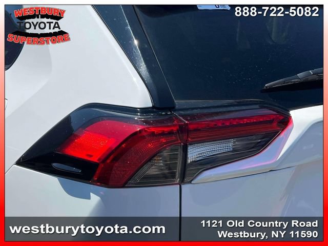 Used 2025 Toyota RAV4 XLE w/ Weather Package AWD/4WD image 11