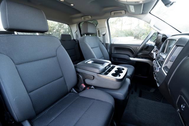 Used 2018 Chevrolet Silverado 1500 LT w/ All Star Edition image 28