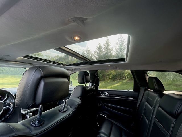Used 2018 Jeep Grand Cherokee Summit AWD/4WD image 30