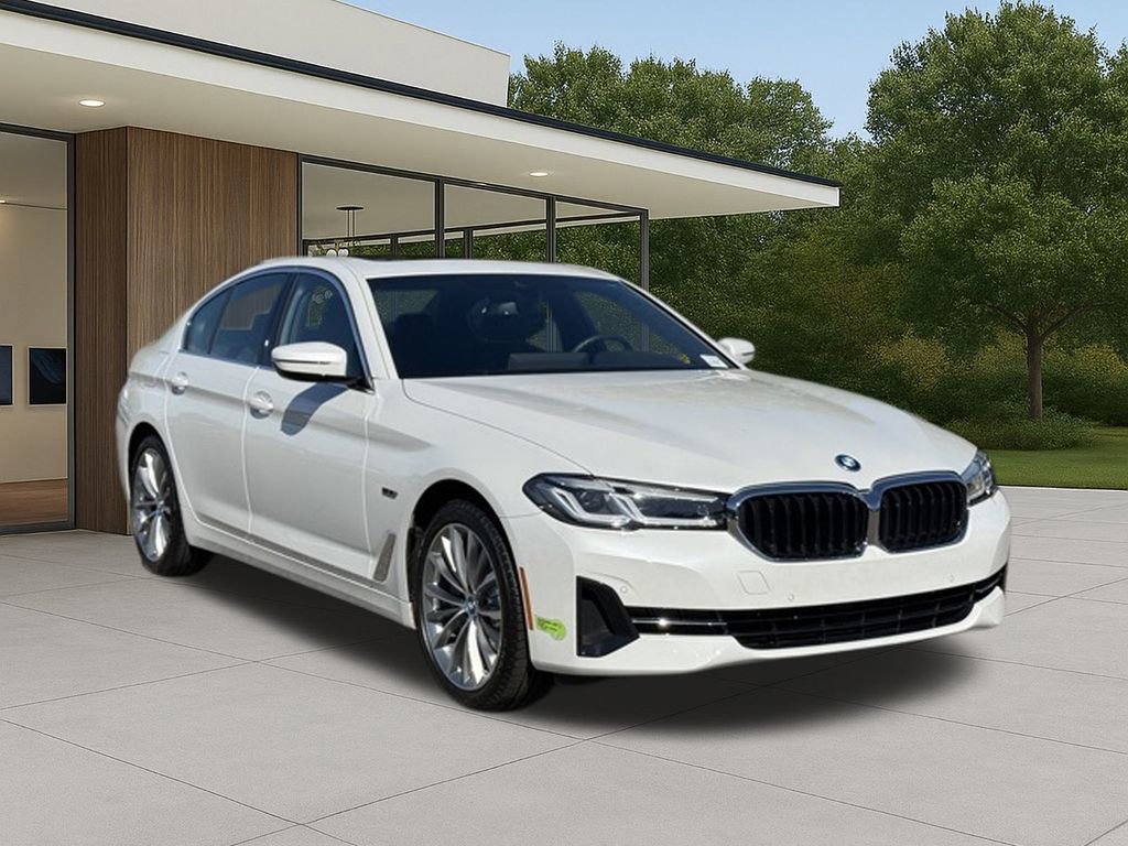Certified 2023 BMW 530e w/ Premium Package image 6