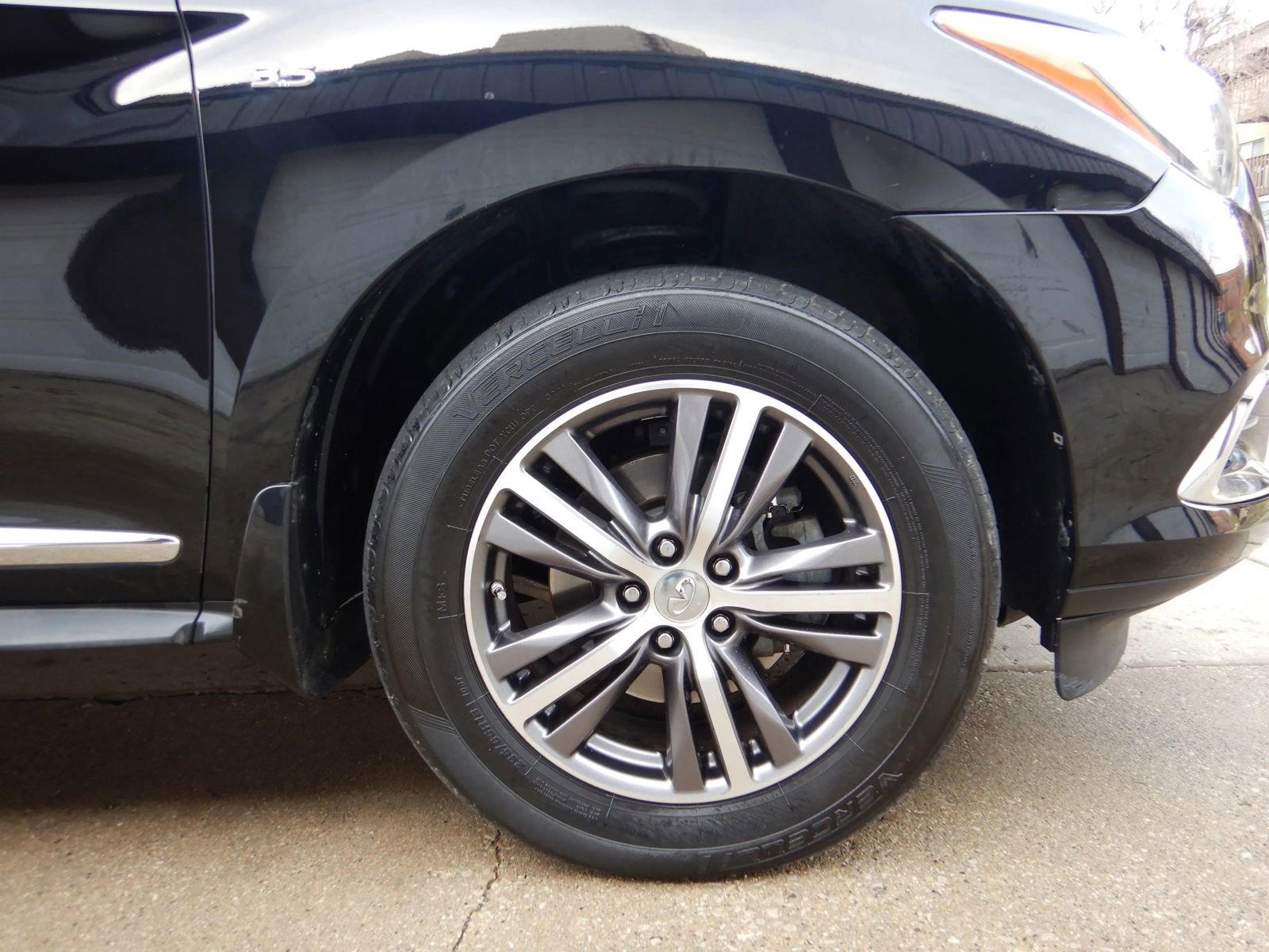 Used 2018 INFINITI QX60 FWD w/ Premium Package image 29