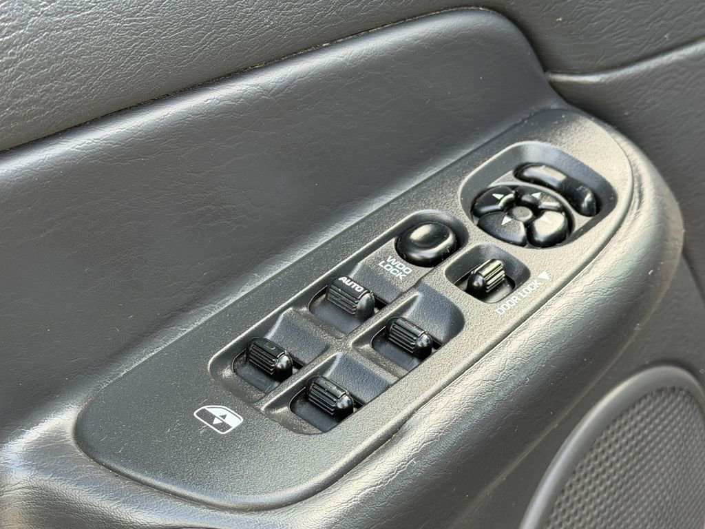 Used 2005 Dodge Ram 3500 Truck SLT image 22