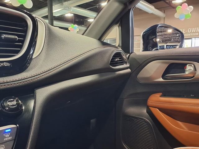 Used 2024 Chrysler Pacifica Pinnacle image 24