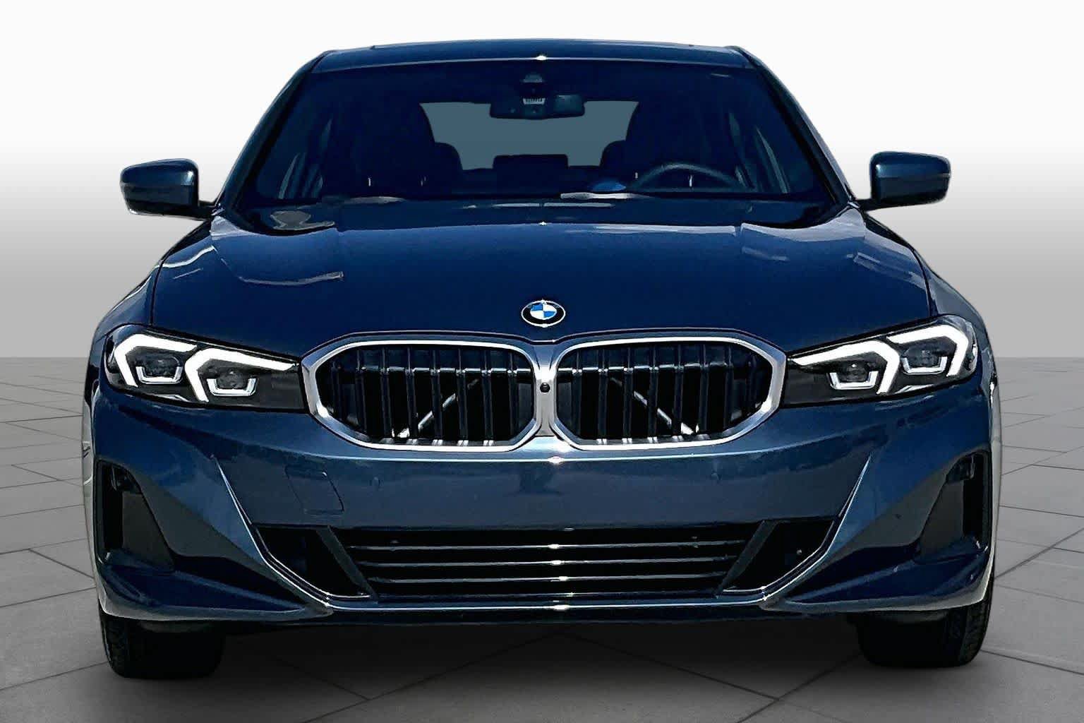 Used 2025 BMW 330i Sedan RWD image 3